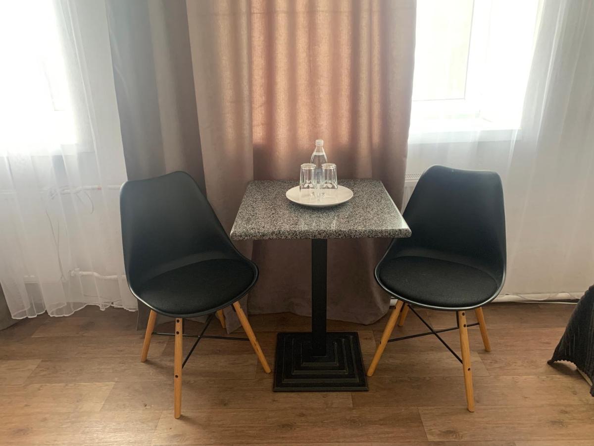 Hotel Femina ジトームィル エクステリア 写真