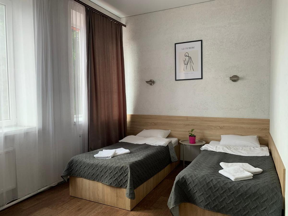Hotel Femina ジトームィル エクステリア 写真